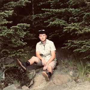 Meet your Posher, Adam